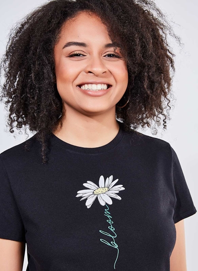 Blusa Margarida Com Bordado Bloom Moda Feminina E Masculina