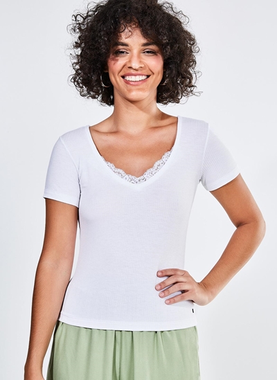 blusa renda decote v