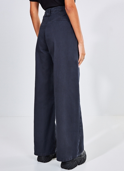 Calça Wide Leg Pantalona Jeans Versão rasgada no joelho Preta - 154 em  Promoção | Ofertas na Americanas